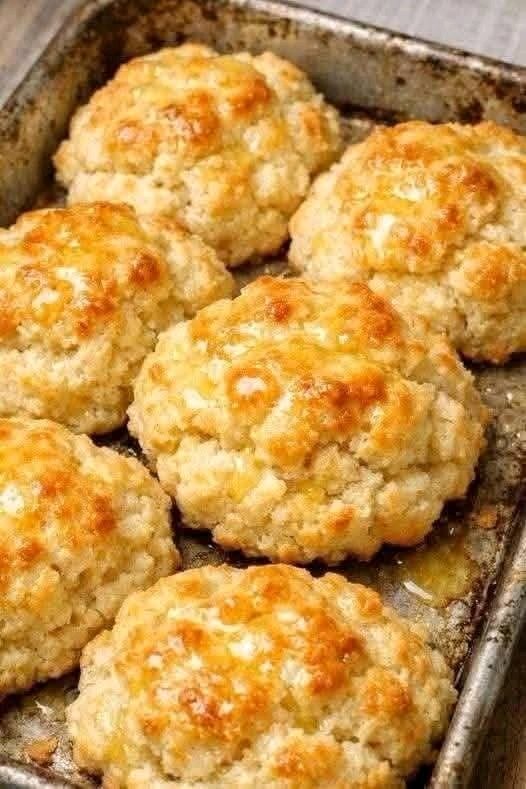 Ma grand-mère en fait tous les dimanches de printemps. Vous ne croirez pas qu'il ne faut que 3 ingrédients.. Je vous propose cette recette en échange d'un simple "Miam" Recette complète 25 1782916153832 1
