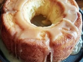 Gâteau au beurre du Kentucky avec caramel salé 33 598829467 122233237700102037 3393273520762826788 n