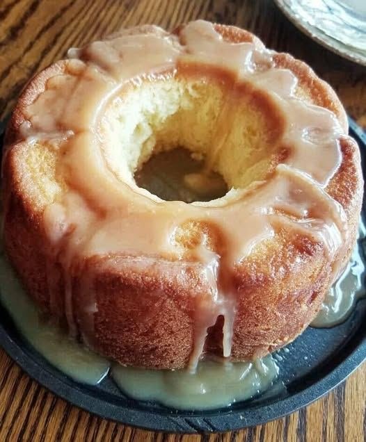 Gâteau au beurre du Kentucky avec caramel salé 25 598829467 122233237700102037 3393273520762826788 n