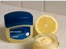 Ma grand-mère ne jurait que par ça : mélanger deux ingrédients avec de la vaseline et appliquer le mélange quotidiennement pour éliminer les rides définitivement. L’article du premier commentaire 39 translation 20260717 025124 1